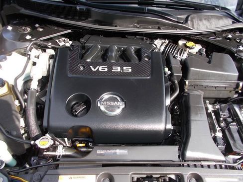 Used 2013 Nissan Altima 3.5 SL w/ Technology Pkg FWD image 18
