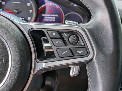 Used 2023 Porsche Cayenne AWD/4WD image 25