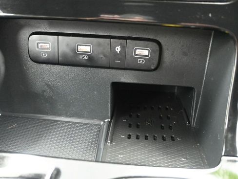 Certified 2024 Kia Carnival SX Prestige image 22