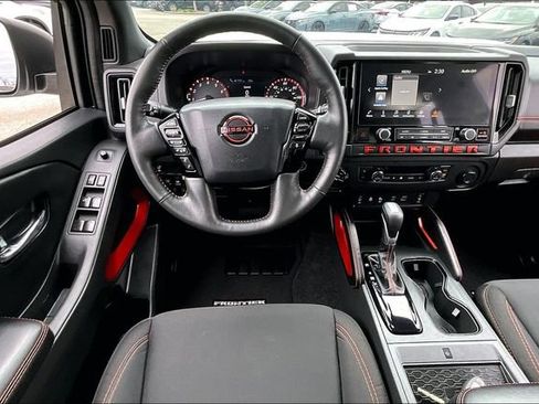 Certified 2025 Nissan Frontier PRO-4X w/ Pro Convenience Package image 8