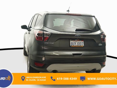 Used 2017 Ford Escape SE FWD image 15
