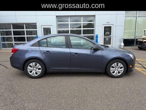 Used 2013 Chevrolet Cruze LS FWD image 8