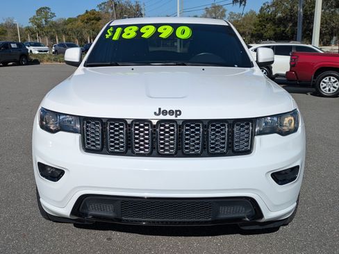 Used 2019 Jeep Grand Cherokee Altitude image 9