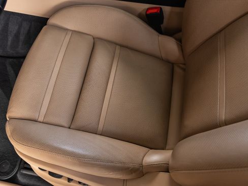 Certified 2023 Porsche Cayenne GTS AWD/4WD image 25