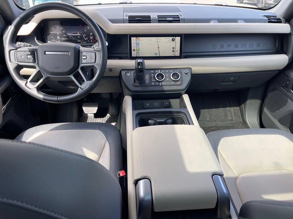Used 2024 Land Rover Defender 110 X-Dynamic SE AWD/4WD image 20