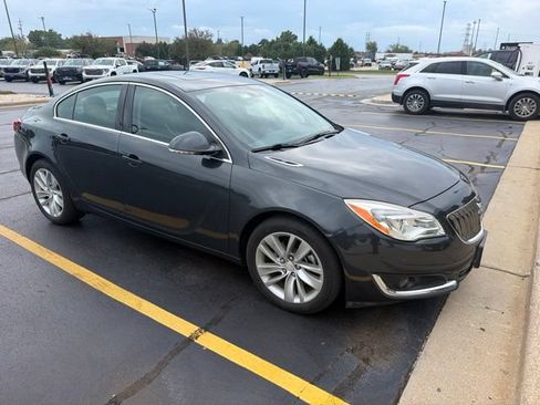 Used 2016 Buick Regal FWD image 2