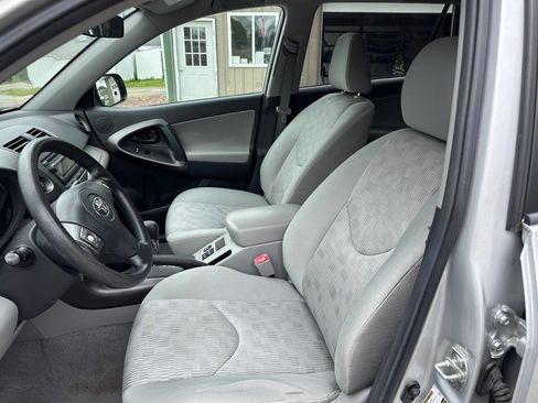 Used 2012 Toyota RAV4 4WD w/ Value Pkg image 2