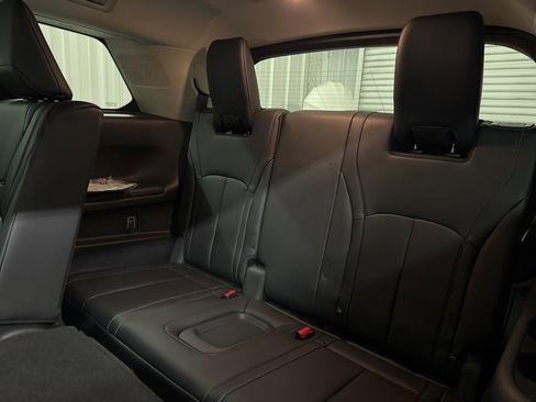 Certified 2025 INFINITI QX60 Luxe image 32