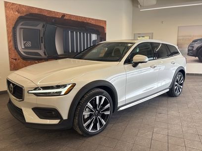 Used 2024 Volvo V60 B5 Cross Country Ultimate