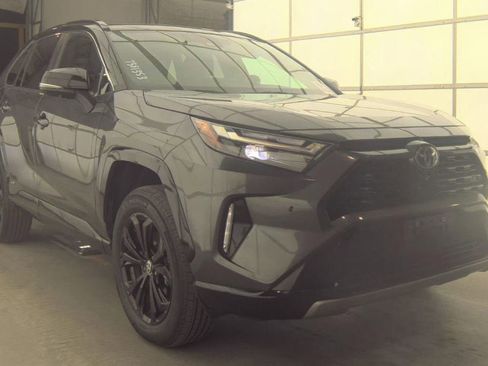 Used 2023 Toyota RAV4 XSE AWD/4WD image 2