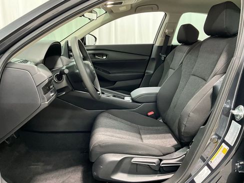 Certified 2025 Honda Accord LX image 21