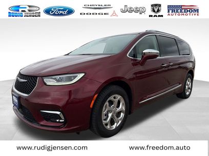 Used 2021 Chrysler Pacifica Limited w/ Premium & Safety Sphere Group