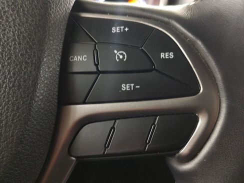 Used 2018 Jeep Grand Cherokee Limited AWD/4WD image 14