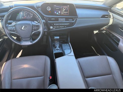Used 2022 Lexus ES 300h w/ Accessory Package image 24