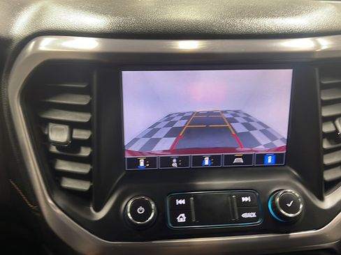 Used 2022 GMC Acadia AT4 w/ Technology Package AWD/4WD image 10