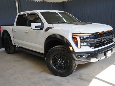 Used 2025 Ford F150 Raptor AWD/4WD image 3