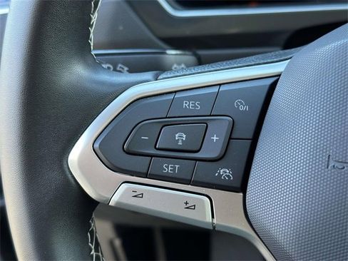 Used 2022 Volkswagen Tiguan SE image 23