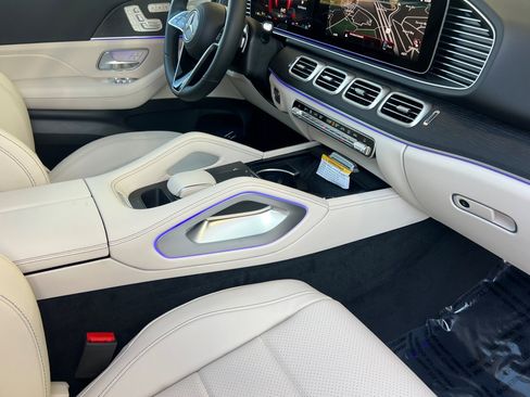 Used 2025 Mercedes-Benz GLE 350 4MATIC image 27