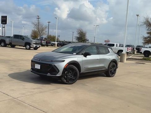 New 2026 Chevrolet Equinox EV RS image 4