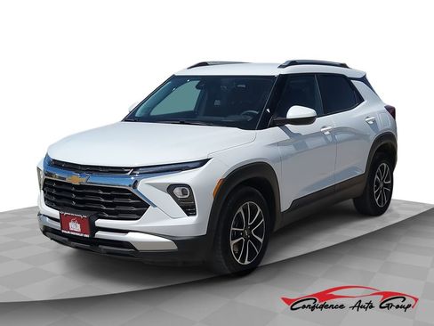 Certified 2025 Chevrolet TrailBlazer LT image 1