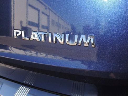 Used 2021 Nissan Rogue Platinum image 18