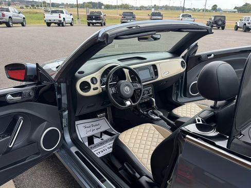 Used 2019 Volkswagen Beetle 2.0T Final Edition SEL image 23