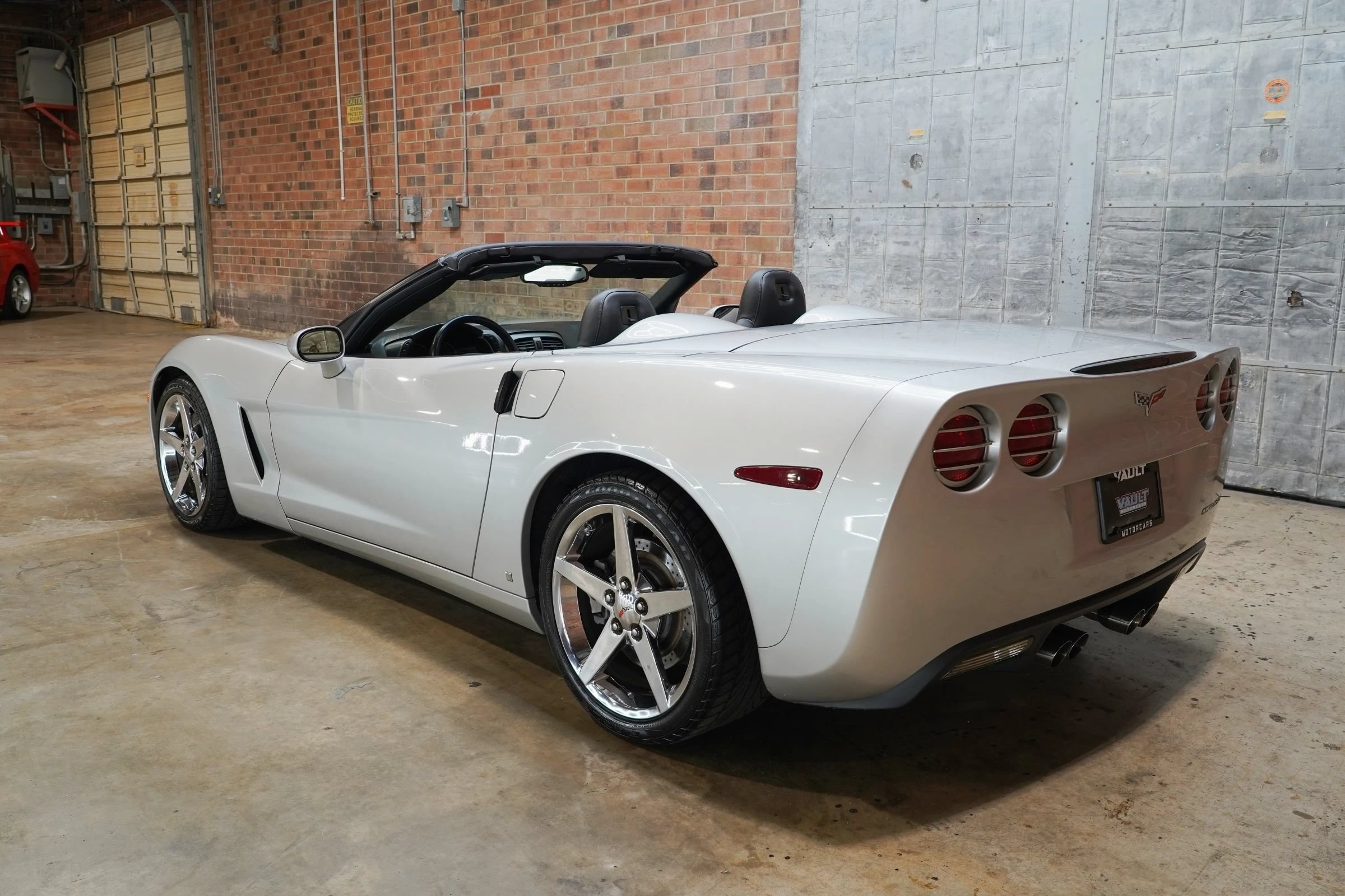 Used 2006 Chevrolet Corvette Coupe w/ Preferred Equipment Group RWD image 34