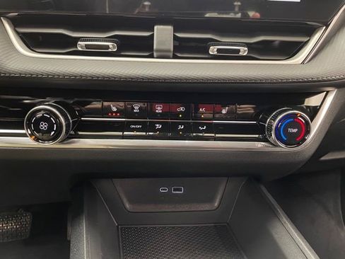 New 2026 Chevrolet Equinox LT w/ Safety and Technology Package AWD/4WD image 7