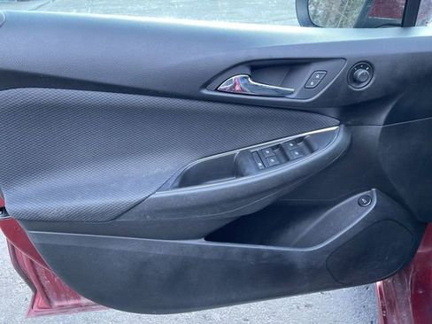 Used 2018 Chevrolet Cruze LT image 21