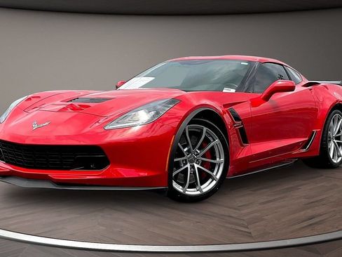 Used 2019 Chevrolet Corvette Grand Sport RWD image 3