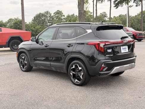 Used 2024 Kia Seltos EX AWD/4WD image 18