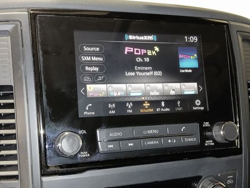 Used 2024 Nissan Titan SV w/ SV Convenience Package image 25