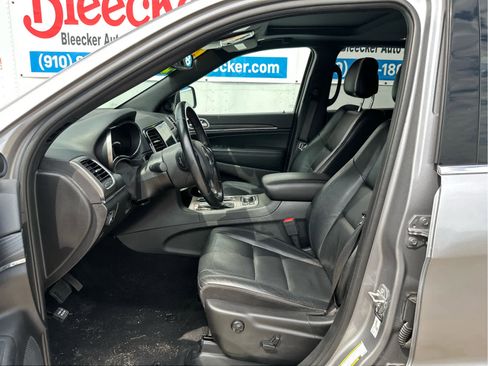 Used 2021 Jeep Grand Cherokee Limited image 24