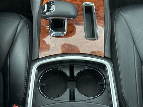 Used 2014 Chrysler 300 RWD image 18