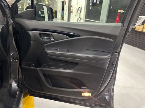 Used 2019 Honda Ridgeline RTL-E image 39