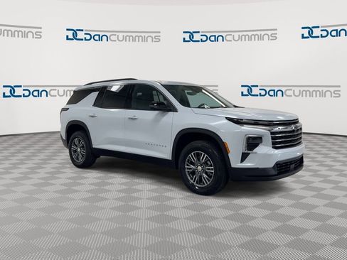 New 2026 Chevrolet Traverse LT AWD/4WD image 2