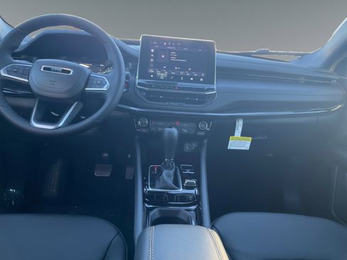 New 2026 Jeep Compass Latitude image 11