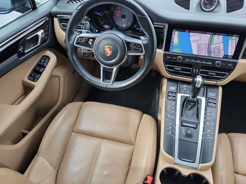 Used 2020 Porsche Macan S AWD/4WD image 2