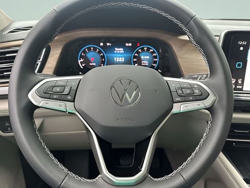 New 2026 Volkswagen Atlas SE image 14