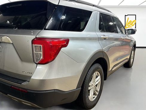 Used 2024 Ford Explorer XLT w/ Equipment Group 202A image 5