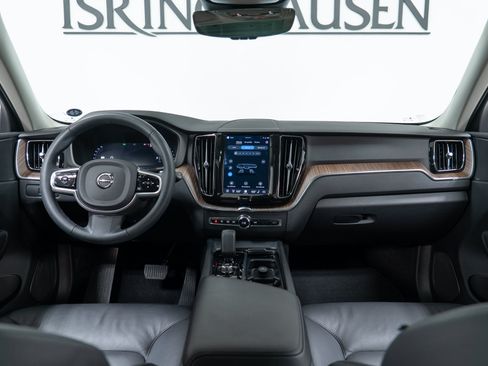 Certified 2023 Volvo XC60 B5 Plus w/ Climate Package AWD/4WD image 15