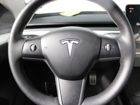 Used 2021 Tesla Model 3 Performance image 12