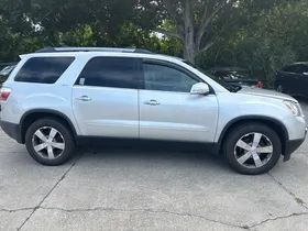 Used 2011 GMC Acadia SLT FWD image 4