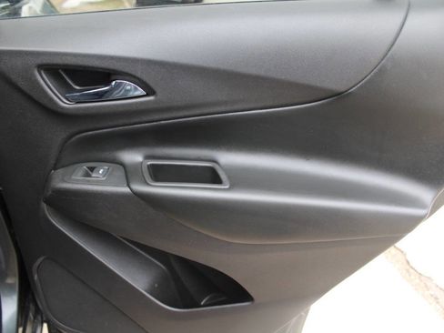 Used 2019 Chevrolet Equinox LT image 9