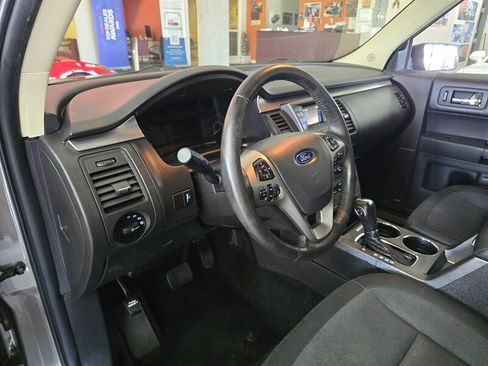 Used 2014 Ford Flex SE image 8