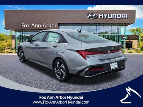 New 2026 Hyundai Elantra Limited FWD image 3