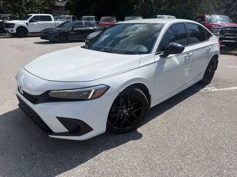 Used 2022 Honda Civic Sport image 2