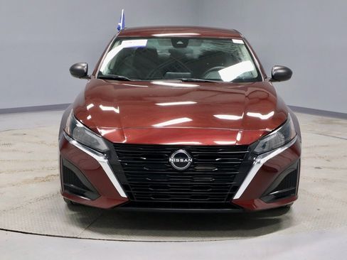 Certified 2024 Nissan Altima 2.5 SV image 5