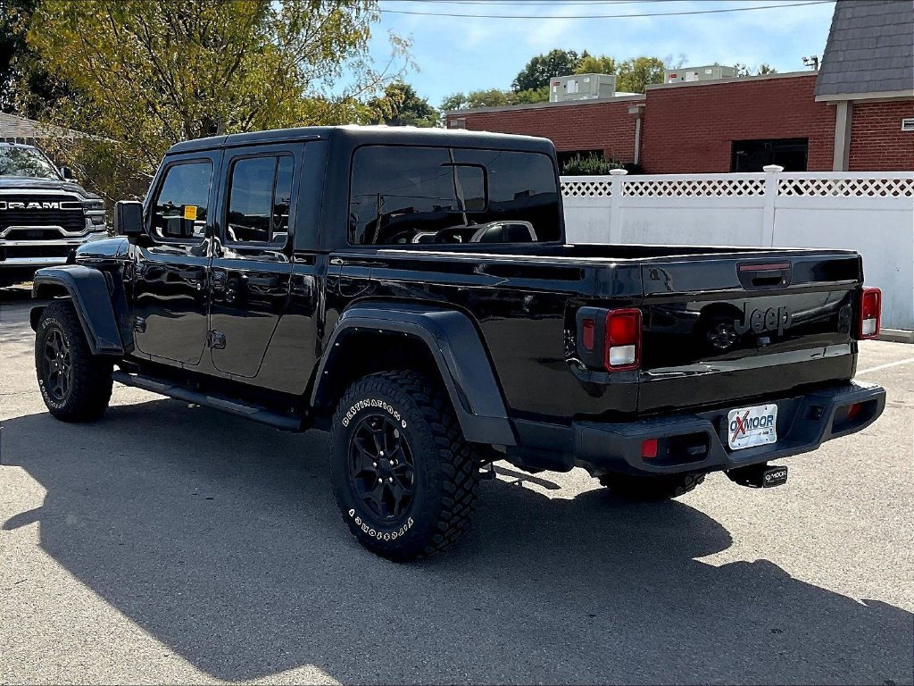 Used 2021 Jeep Gladiator Sport AWD/4WD image 3