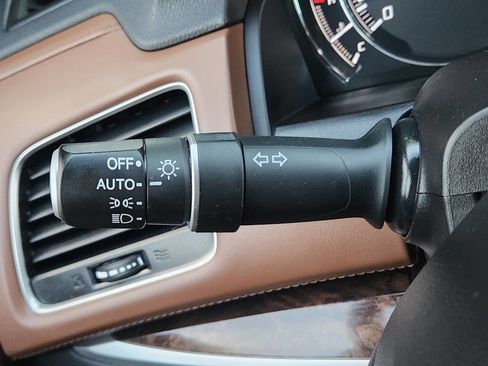 Used 2018 Acura RLX w/ Technology Package image 42